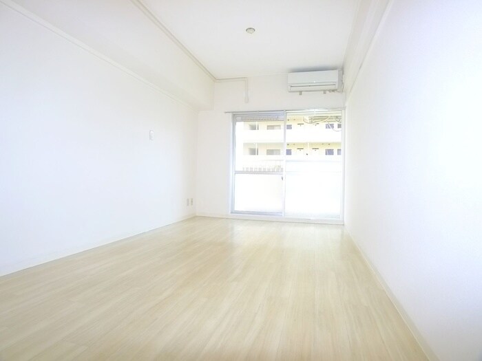 物件内観写真5　(居室)