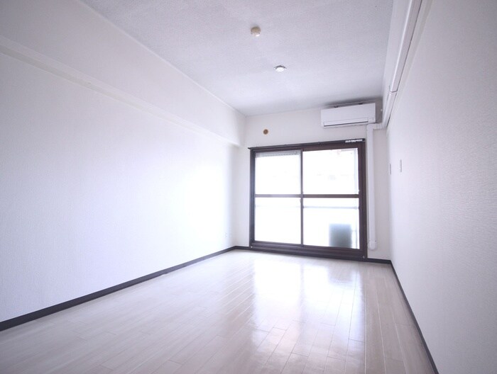 物件内観写真5　(居室)