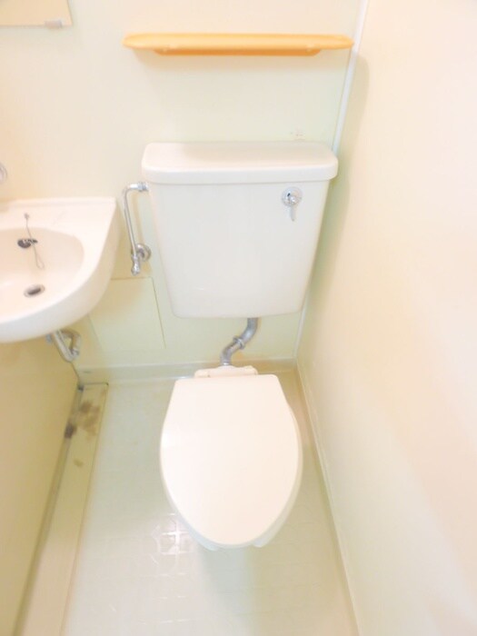 物件内観写真9　(トイレ)