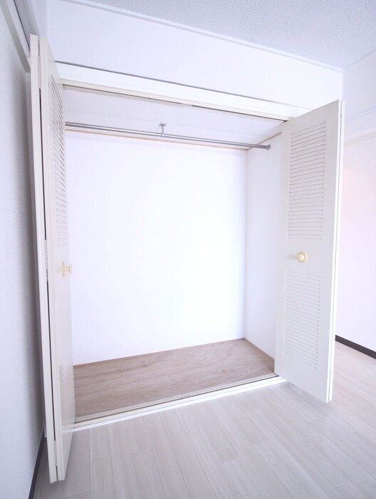 物件内観写真12　(収納)