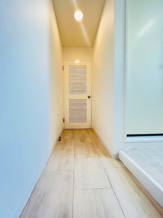 物件内観写真18　(廊下)