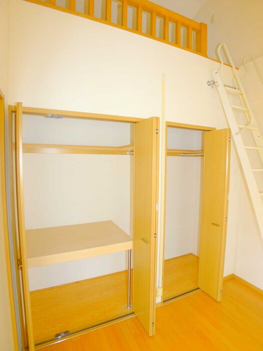 物件内観写真16　(収納)