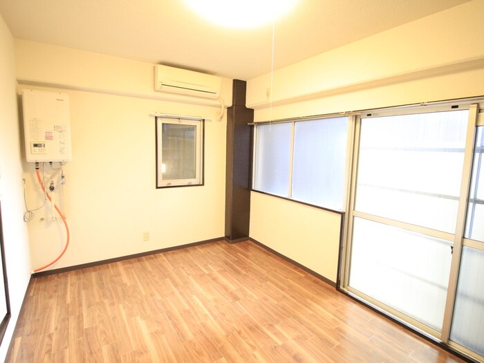 物件内観写真6　(居室)