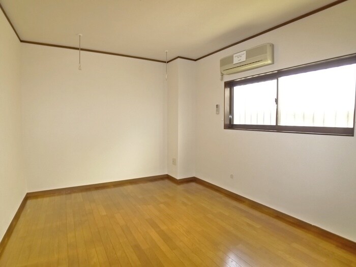 物件内観写真5　(居室)