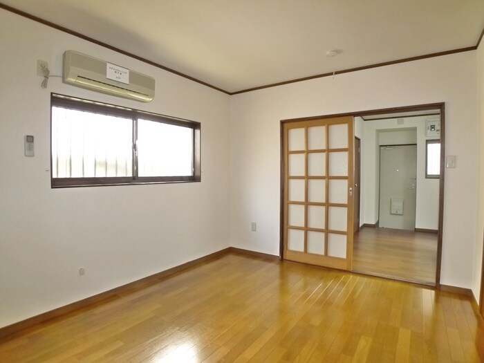 物件内観写真7　(居室)