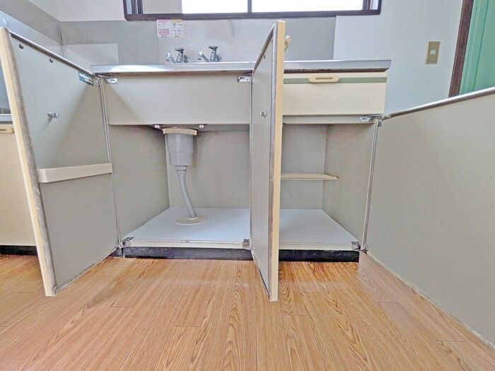 物件内観写真17　(収納)