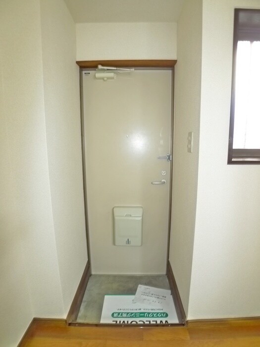 物件内観写真19　(玄関)