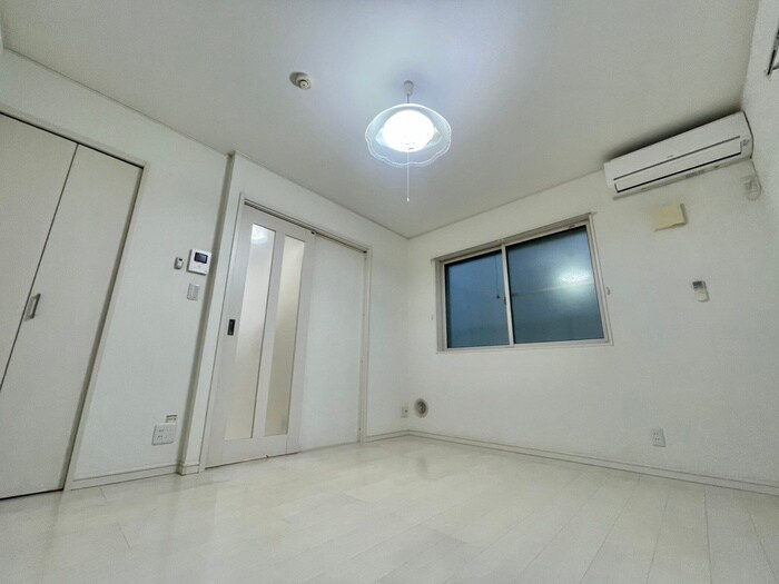 物件内観写真3　(居室)