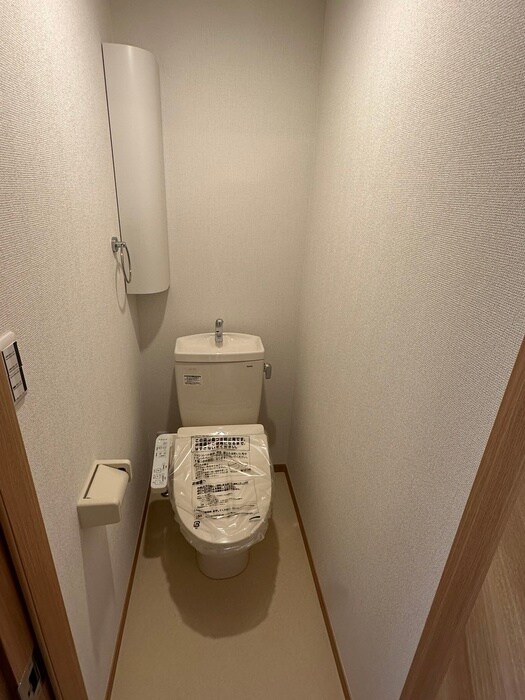 物件内観写真8　(トイレ)