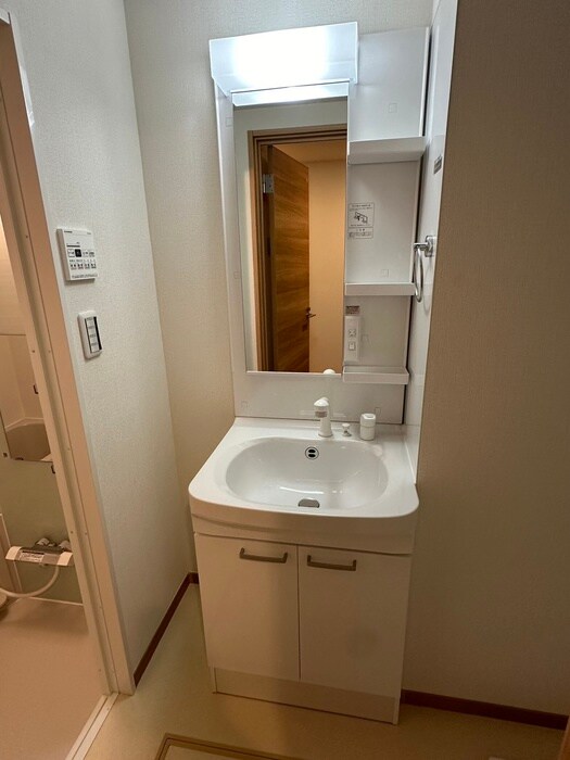 物件内観写真10　(洗面)