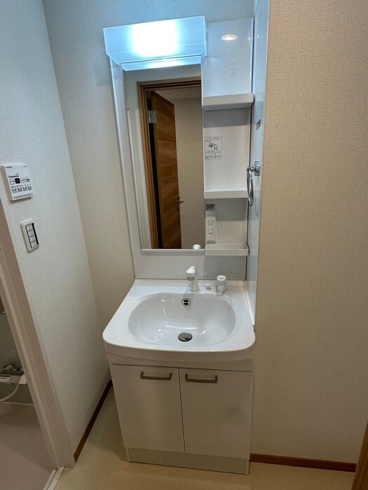 物件内観写真12　(洗面)