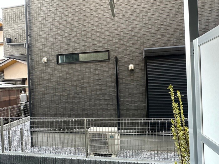 物件内観写真16　(室内からの展望)