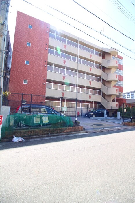 物件外観写真4　(駐車場)