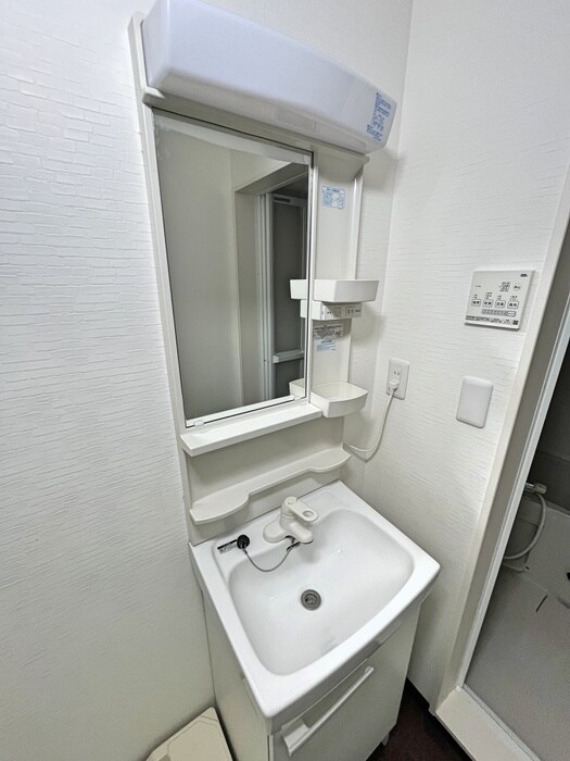 物件内観写真12　(洗面)