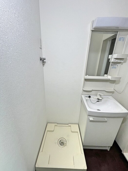 物件内観写真13　(洗濯機置場)