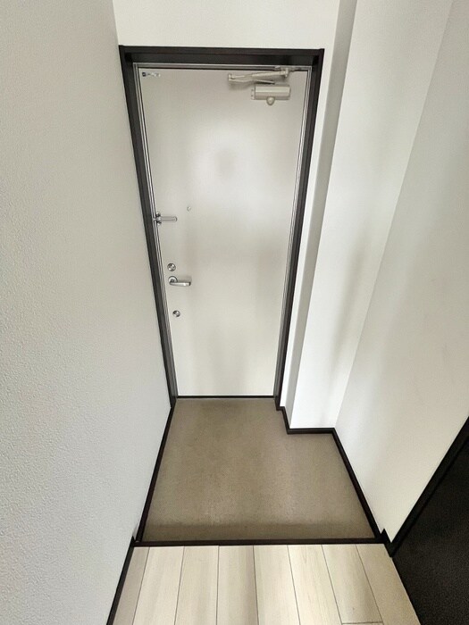 物件内観写真22　(玄関)