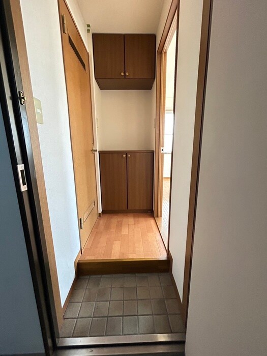 物件内観写真17　(玄関)