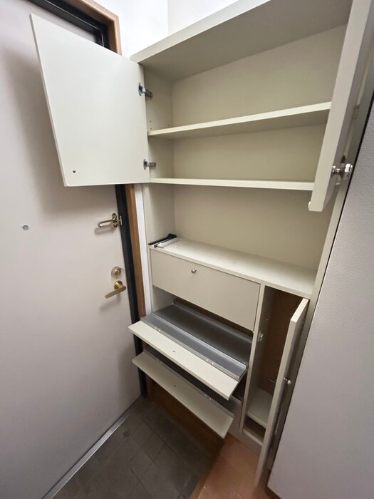 物件内観写真17　(靴箱)