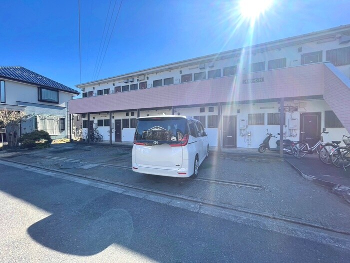 物件外観写真4　(駐車場)