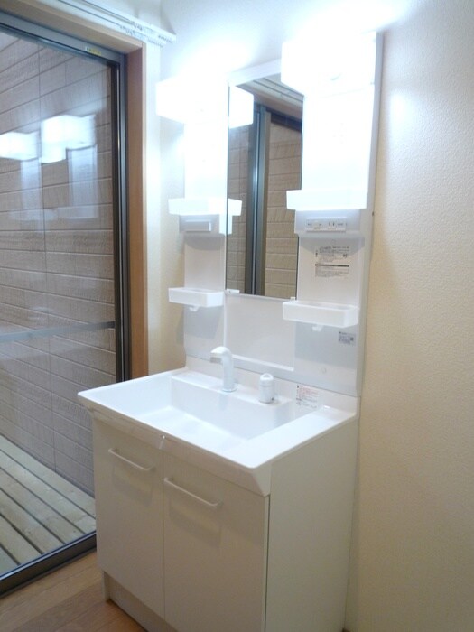 物件内観写真8　(洗面)