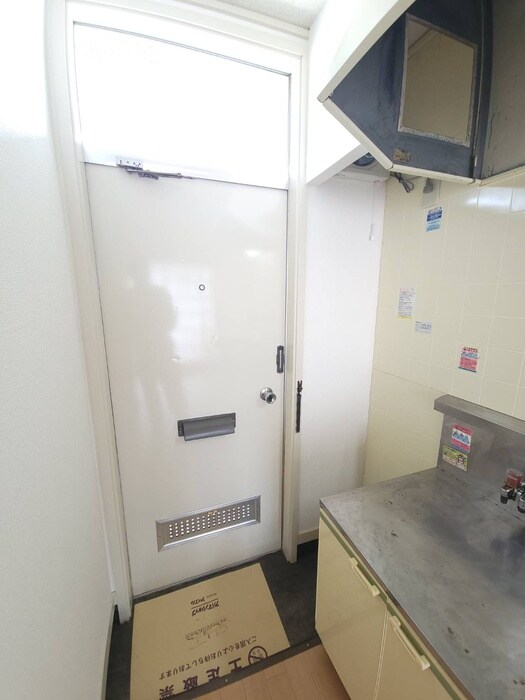 物件内観写真19　(玄関)