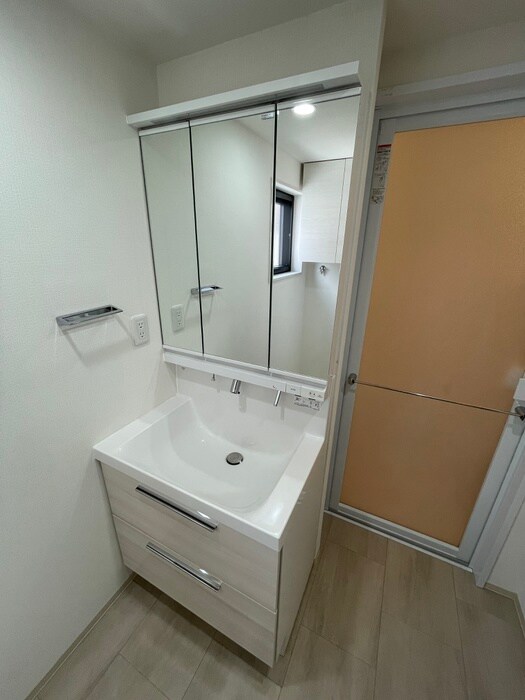 物件内観写真9　(洗面)