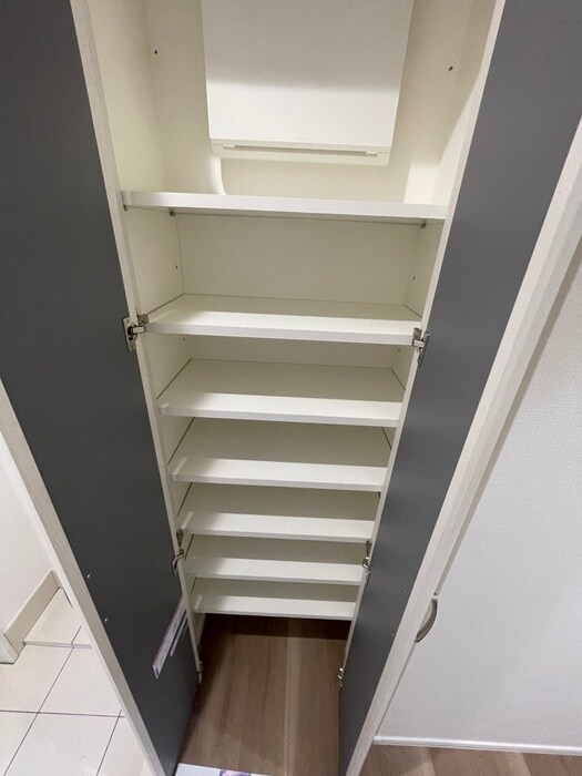 物件内観写真14　(靴箱)