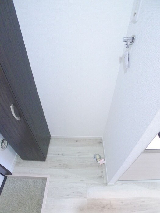 物件内観写真18　(玄関)