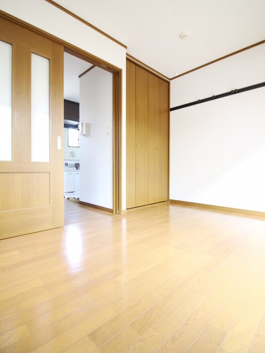 物件内観写真8　(居室)