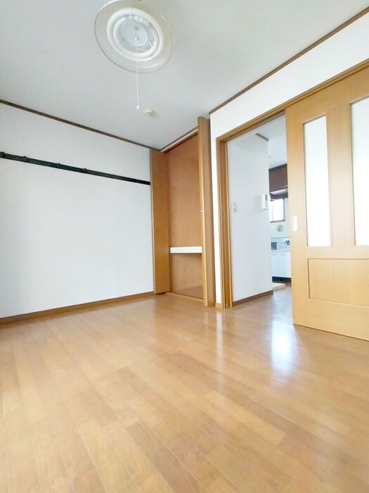 物件内観写真8　(居室)