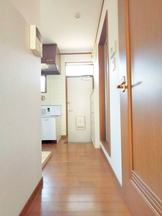 物件内観写真9　(廊下)