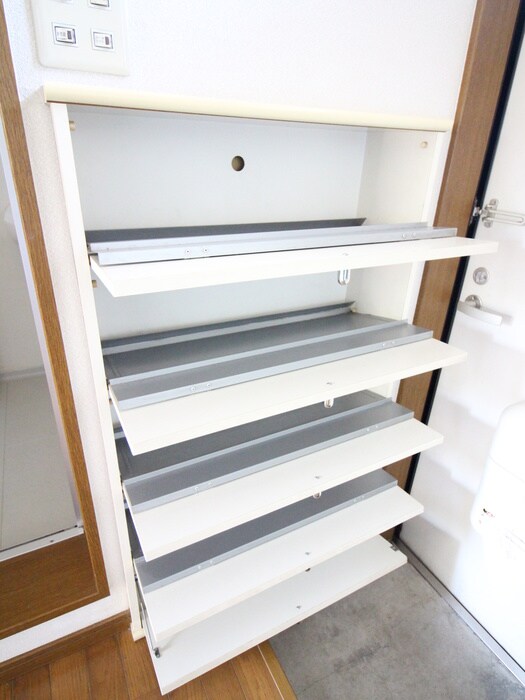 物件内観写真17　(靴箱)