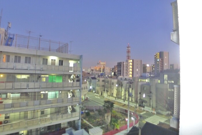 物件内観写真22　(室内からの展望)