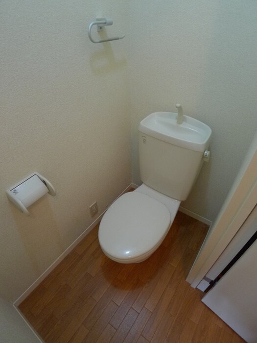 物件内観写真11　(トイレ)