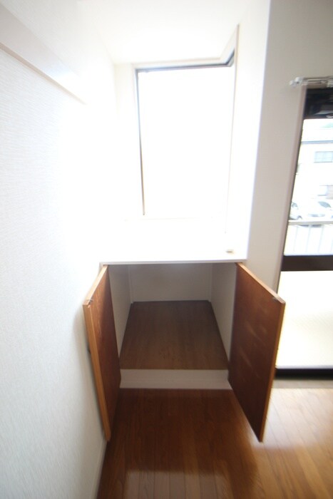 物件内観写真12　(収納)