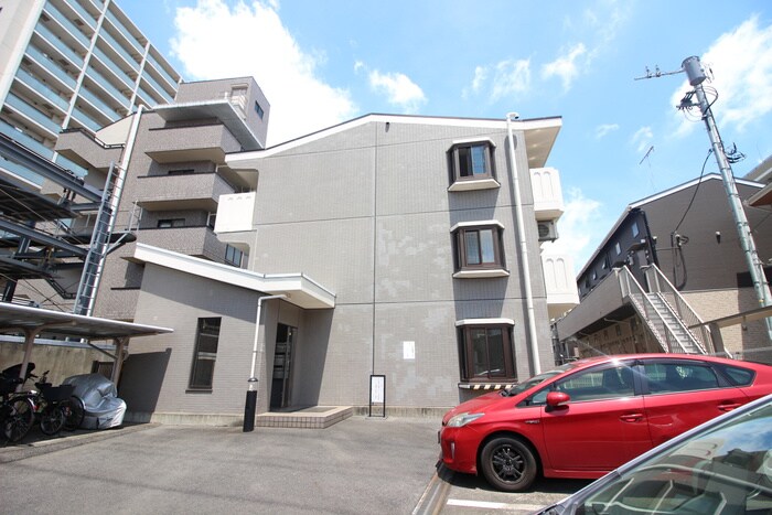 物件外観写真5　(駐車場)