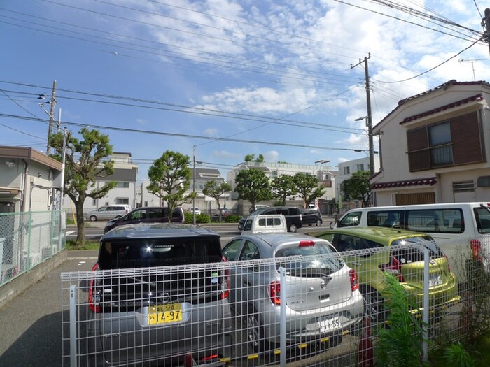 物件内観写真18　(室内からの展望)