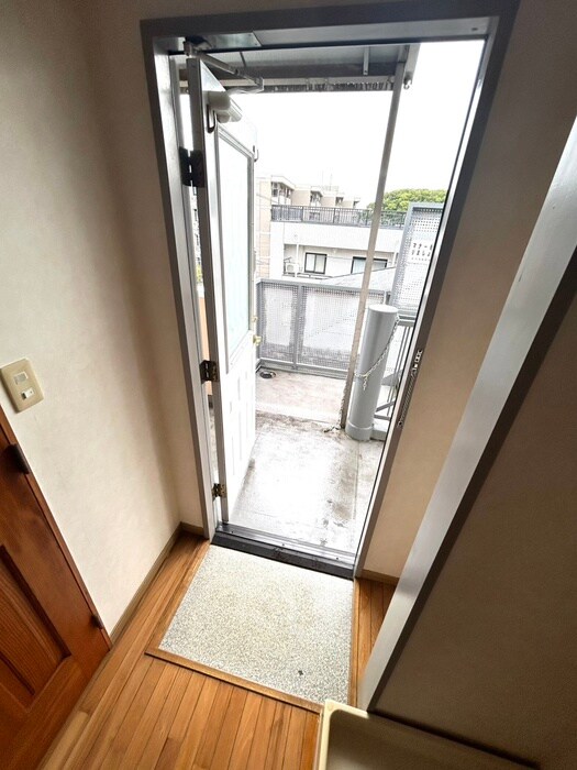 物件内観写真17　(玄関)