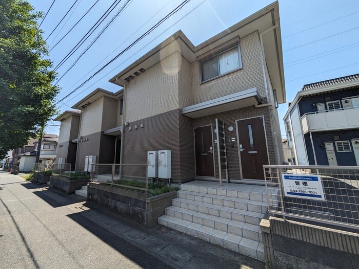 物件外観写真4　(エントランス部分)