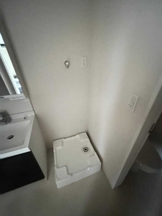 物件内観写真14　(洗濯機置場)