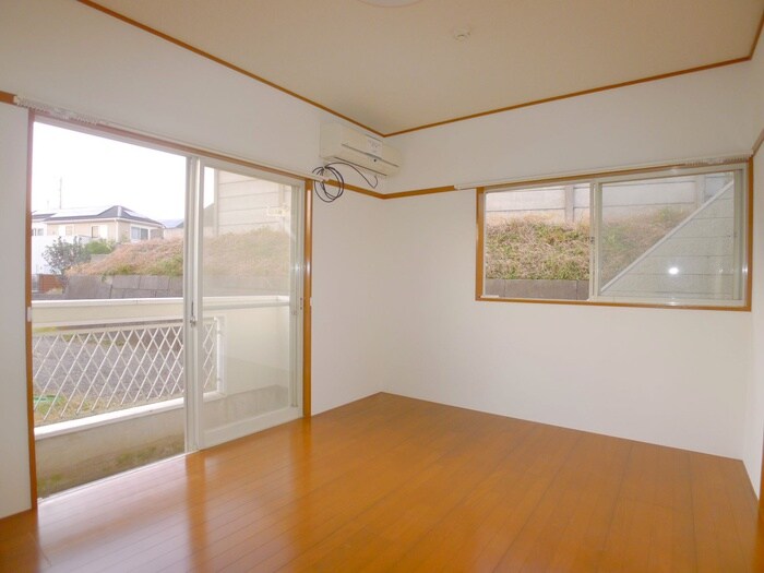 物件内観写真7　(室内からの展望)