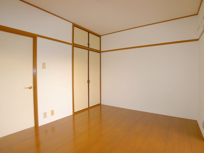 物件内観写真10　(居室)