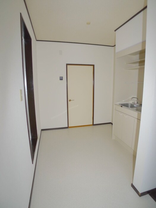 物件内観写真20　(廊下)