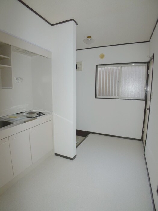 物件内観写真21　(廊下)