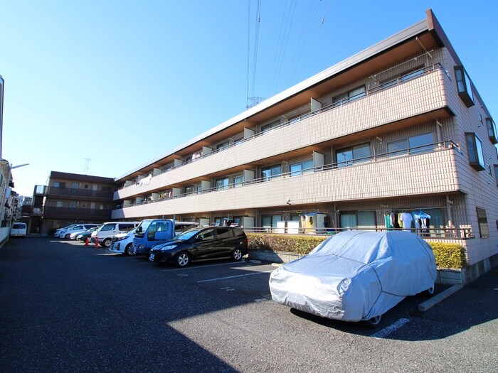 物件外観写真4　(駐車場)