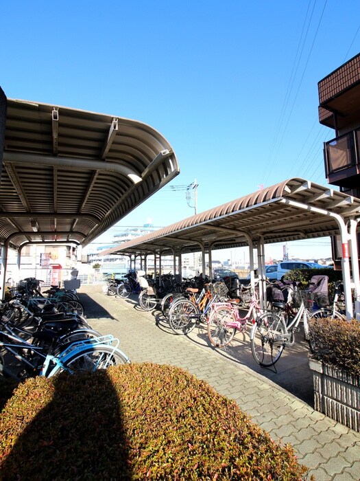 物件外観写真5　(駐輪場)