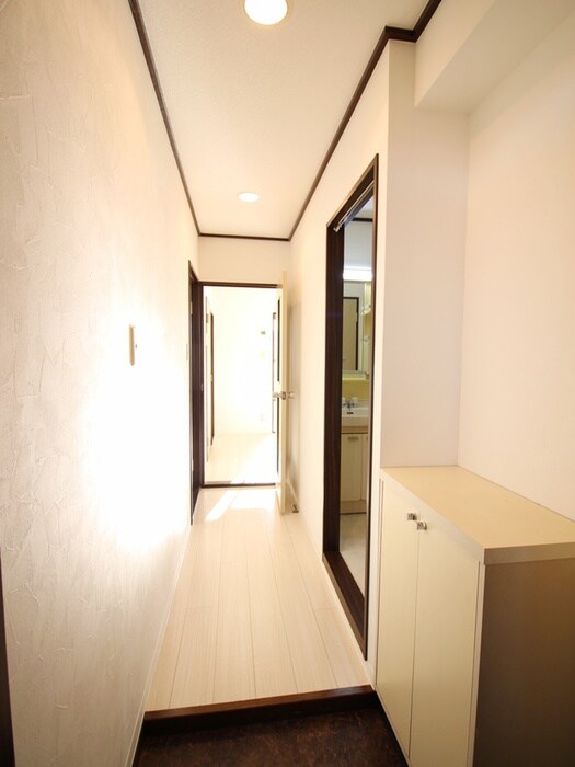 物件内観写真17　(廊下)