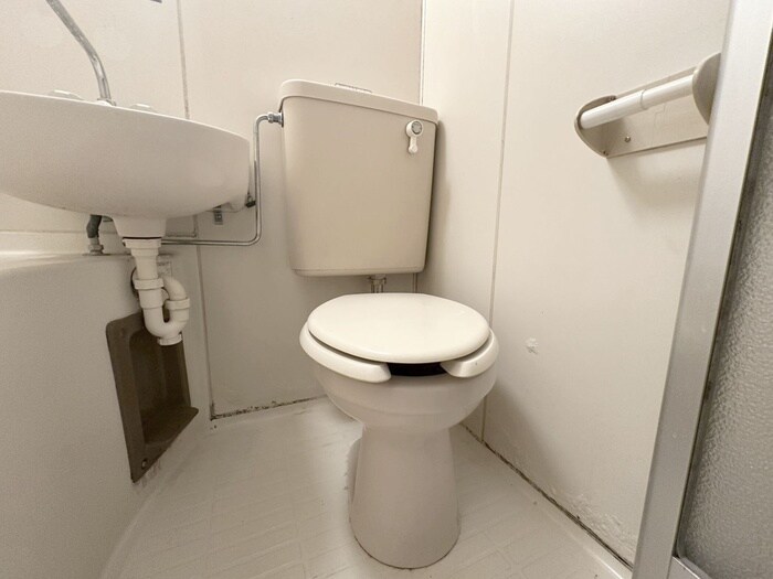 物件内観写真13　(トイレ)