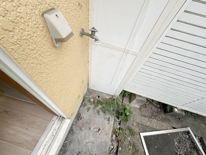 物件内観写真14　(洗濯機置場)