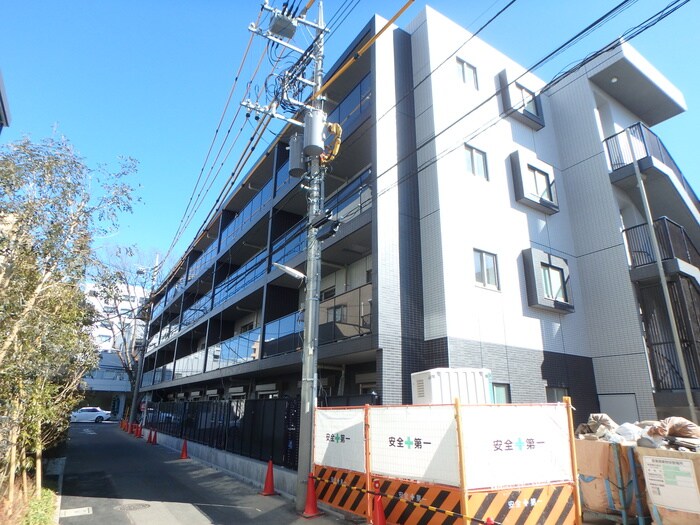 物件外観写真3　(建築中)